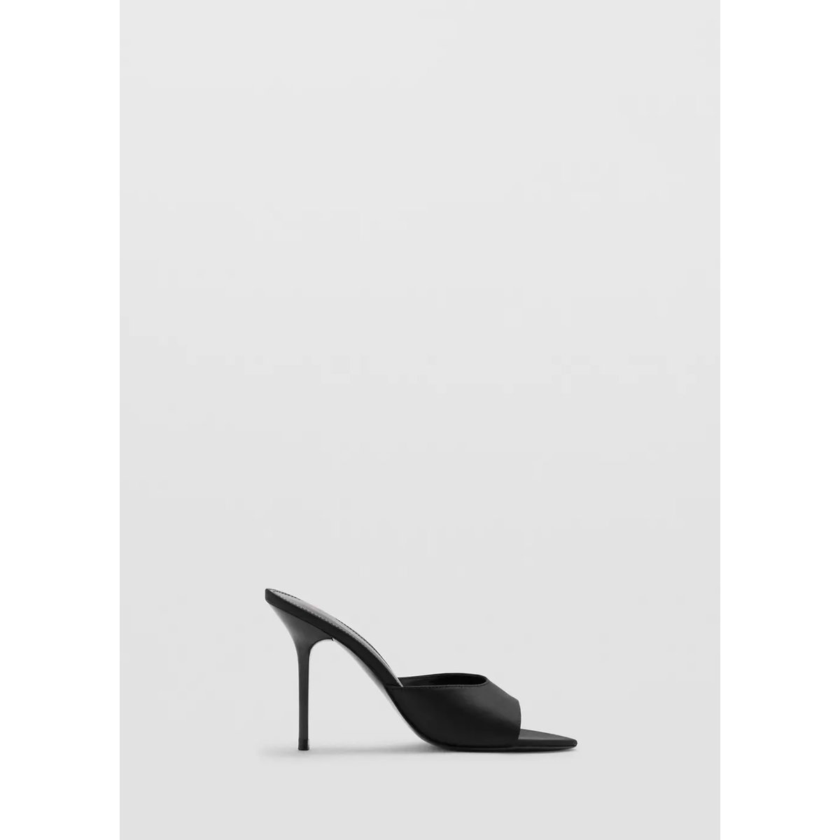 Sandales à talons bout rond noir, MANGO