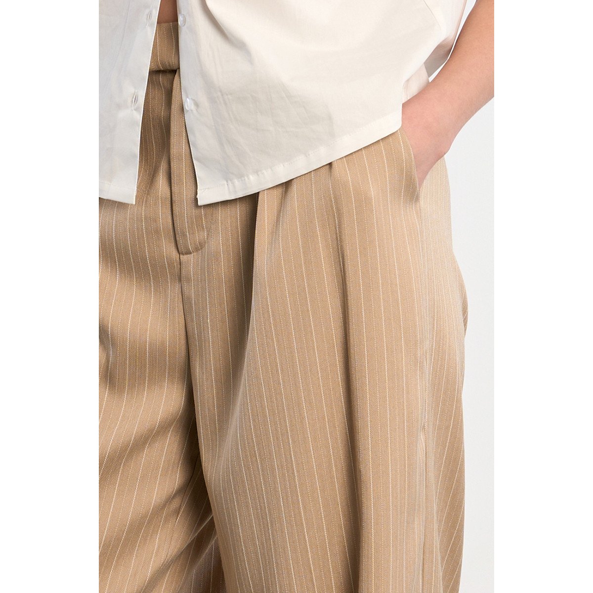 Pantalon tailleur rayé large beige, LILI SIDONIO