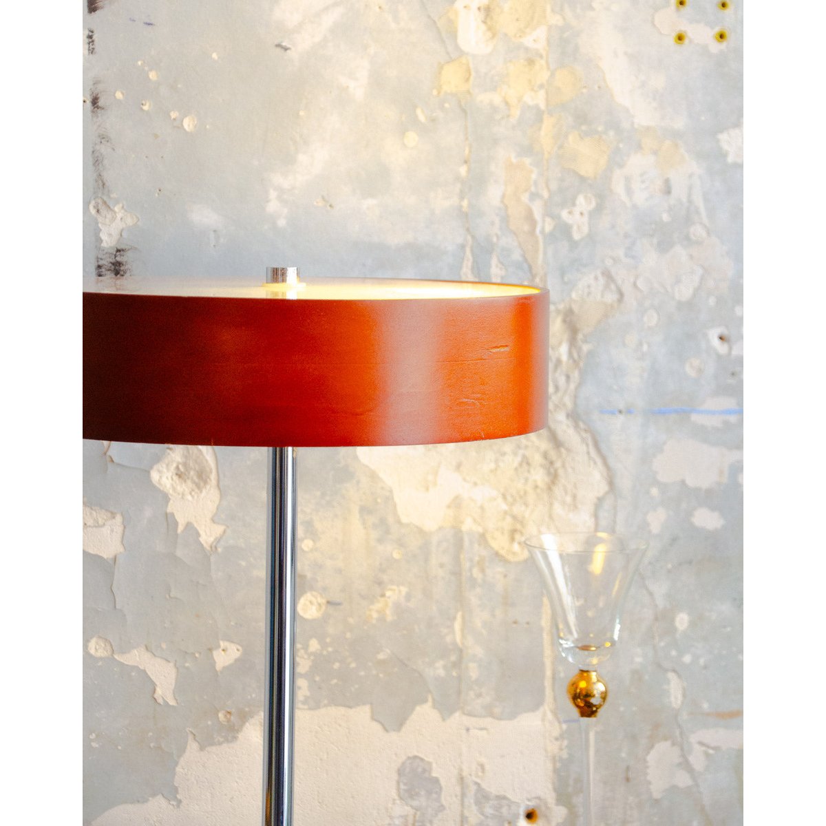 Lampe circulaire en bois Julia N°901 - Bon état bois foncé, DEBONGOUT