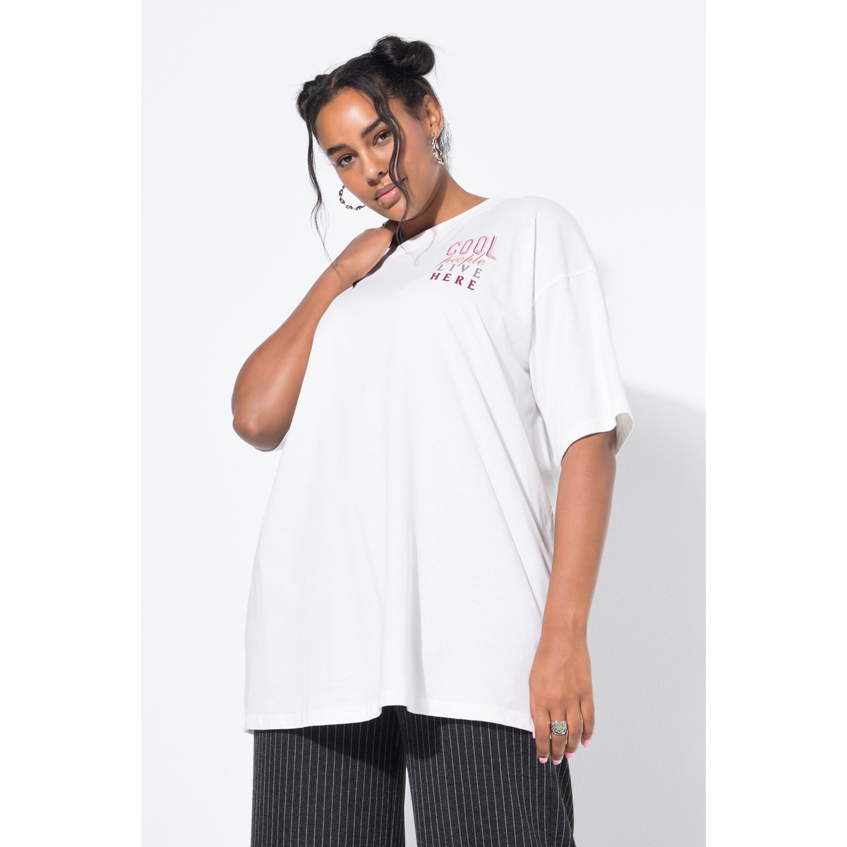 T-shirt oversize à message blanc cassé, STUDIO UNTOLD