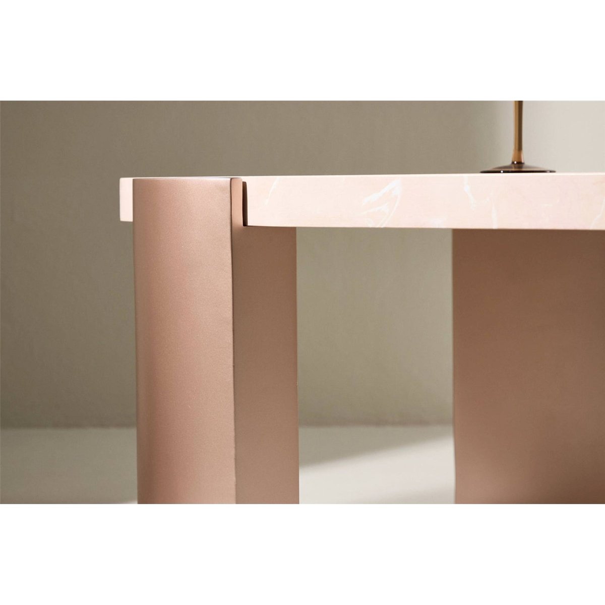 Table basse arrondie en bois collection KRES gris clair et chêne noir, RECOLLECTION