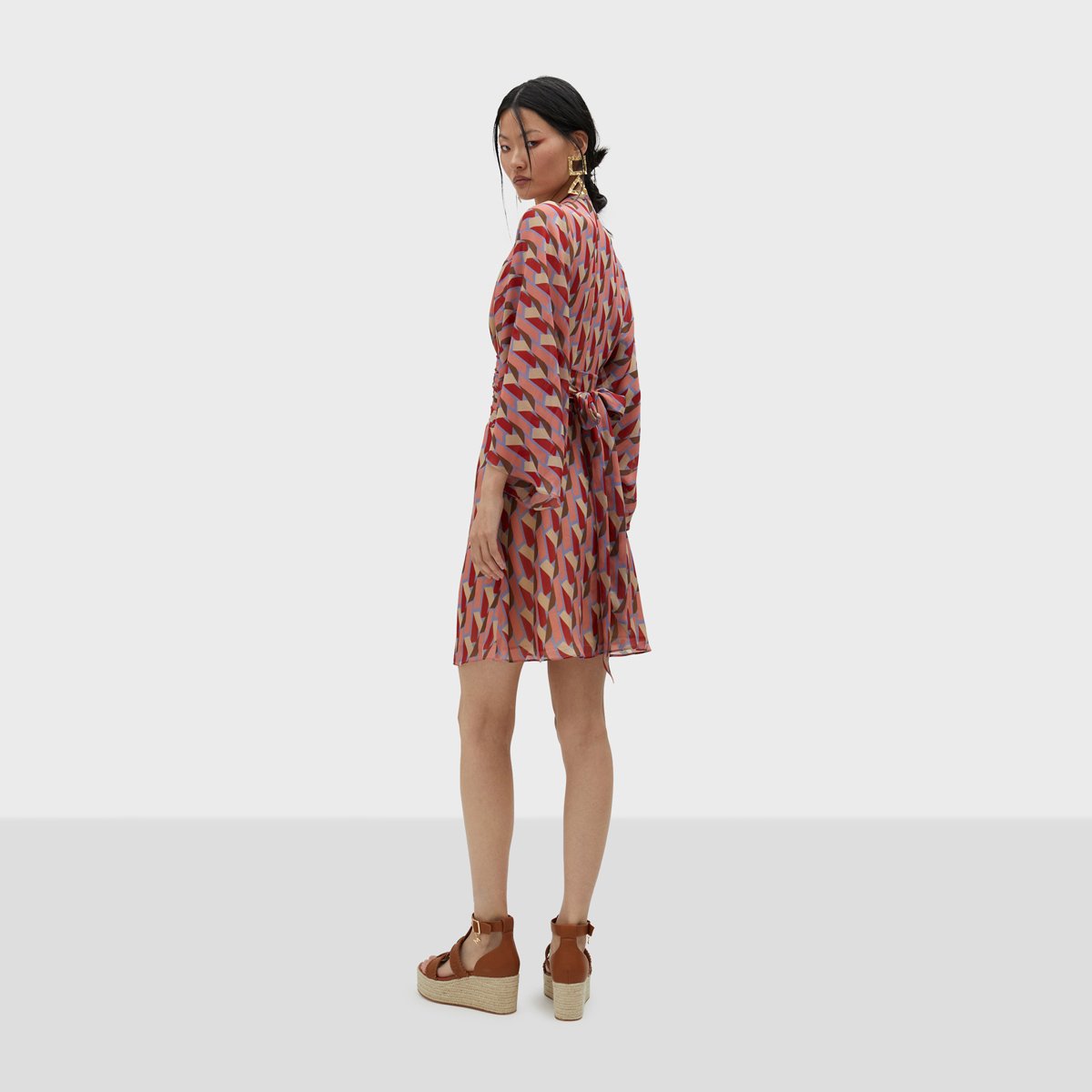 Robe courte avec ceinture large pêche, LOLA CASADEMUNT