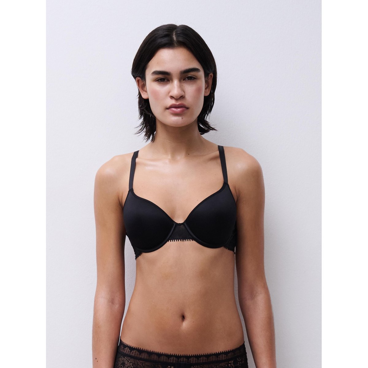 Soutien-gorge mémoire de forme emboîtant DAY TO NIGHT noir, CHANTELLE