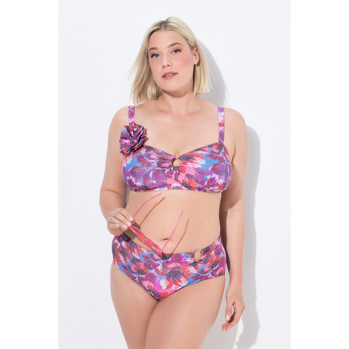 Bikini à bonnets souples. Motif rojo hibisco, ULLA POPKEN