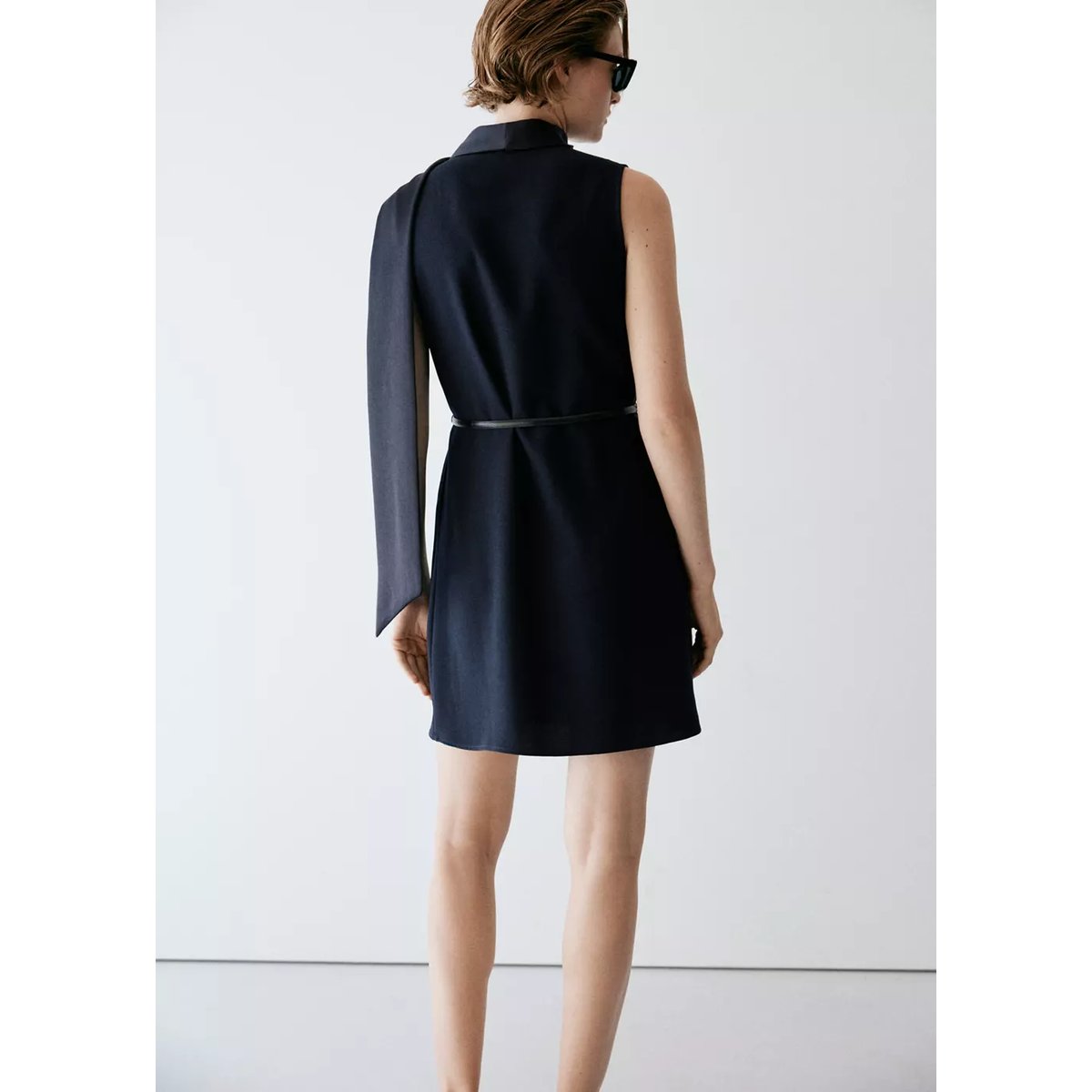 Robe à nœud avec ceinture bleu marine, MANGO