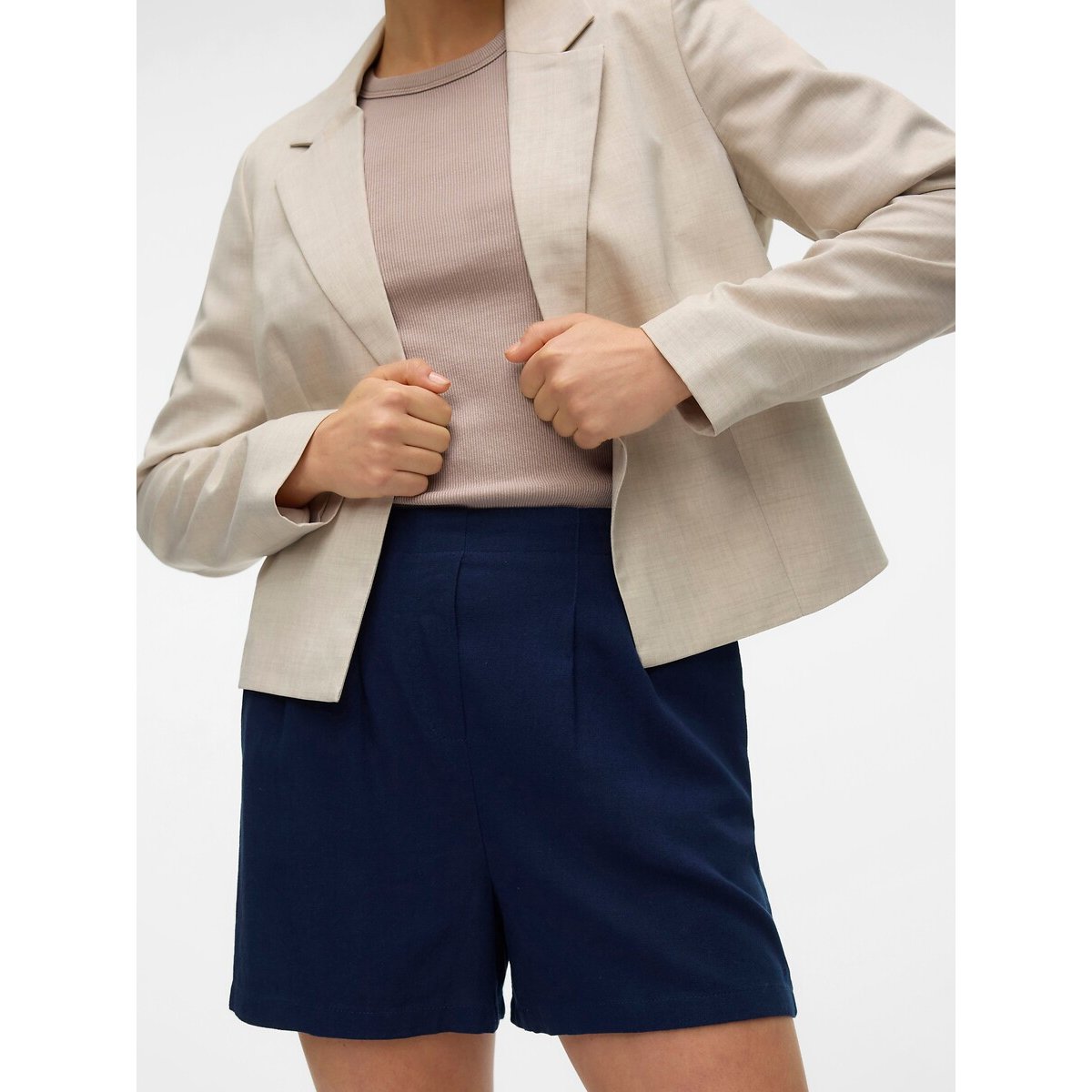 Short loose, taille haute bleu marine, VERO MODA