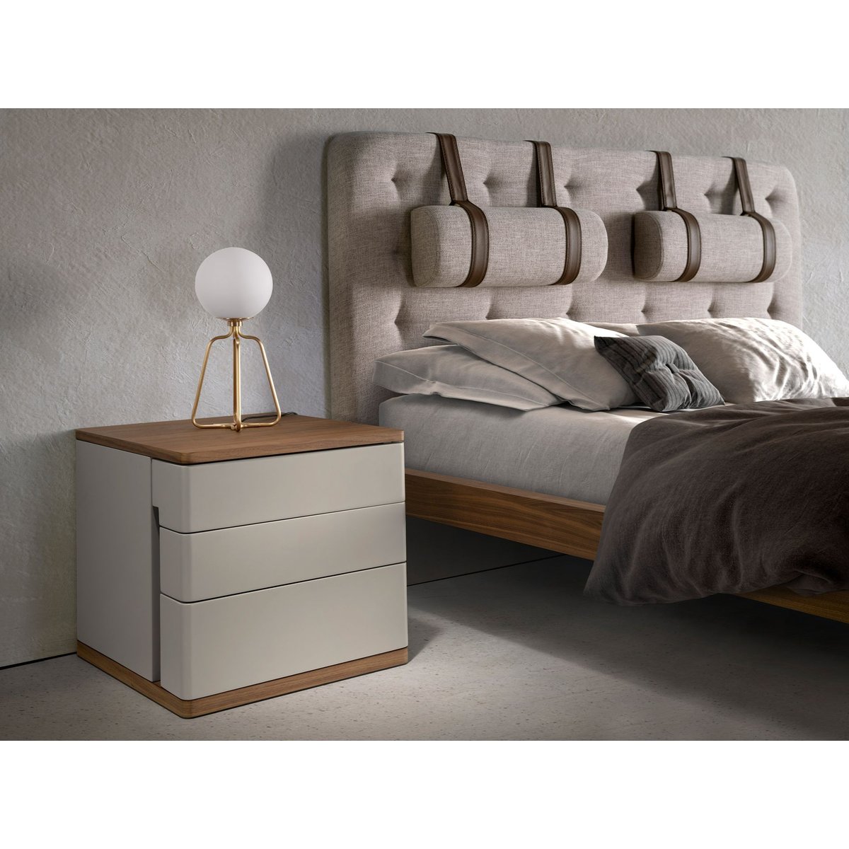 Table de chevet en bois gris et noyer gris | noyer, ANGEL CERDA