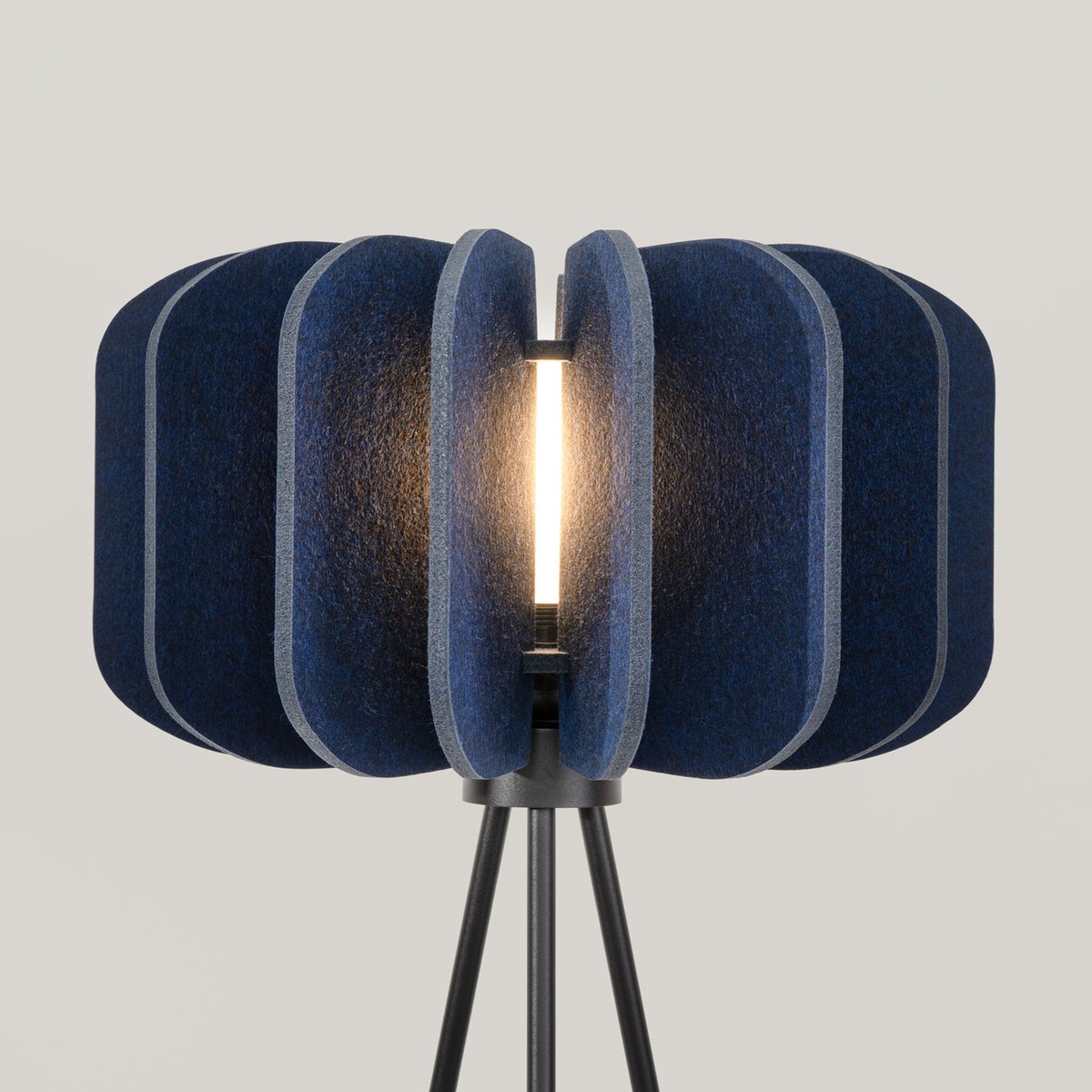 Lampadaire Feutre Bleu E27 1 Mula bleu, EDEN