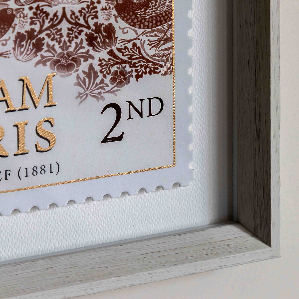 Set of 2 William Morris Stamp Red Framed Art red, ÉDITÉ