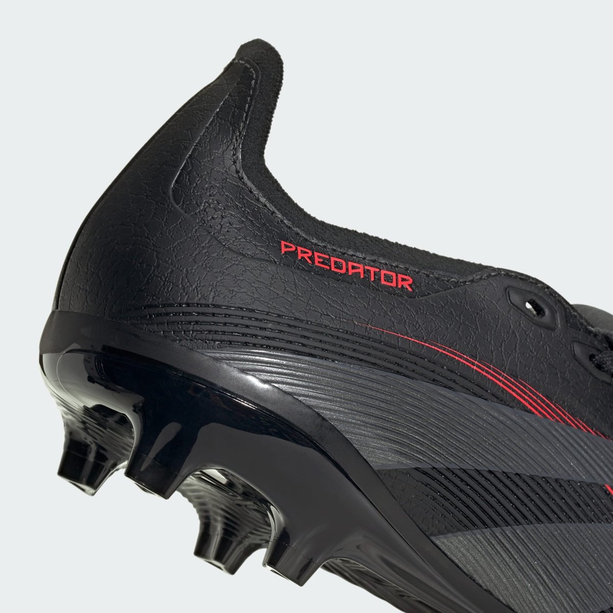 Chaussure Predator Languette Rabattue Terrain Souple/Multi-Surfaces Chaussure Predator Languette Rabattue Terrain Souple/Multi-Surfaces core black / grey four / lucid red, adidas Performance