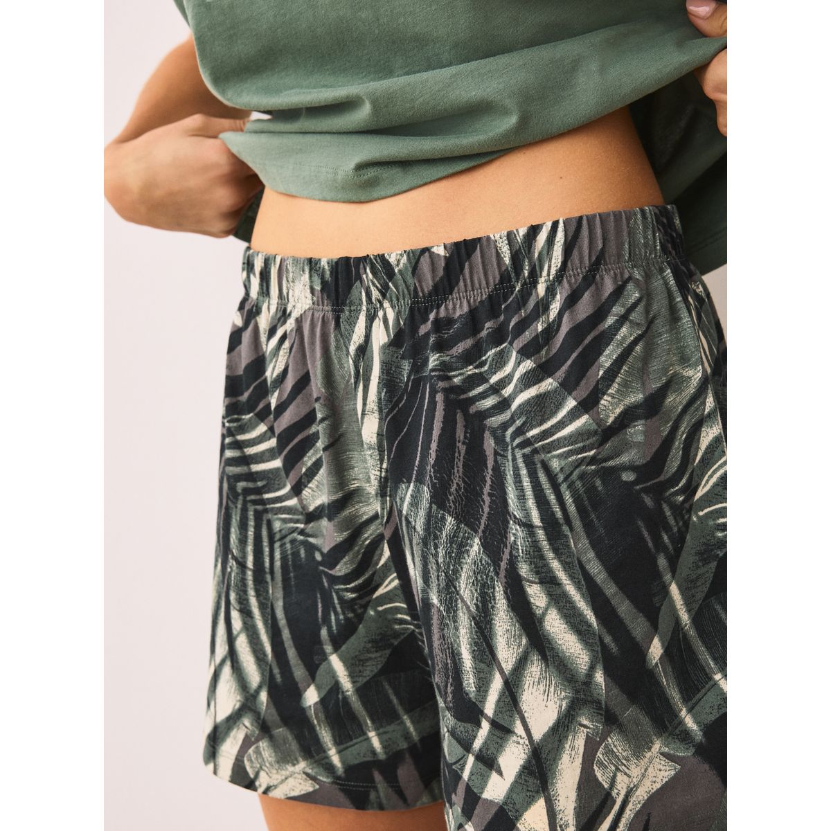 Ensemble pyjama short palmier vert kaki, NEXT