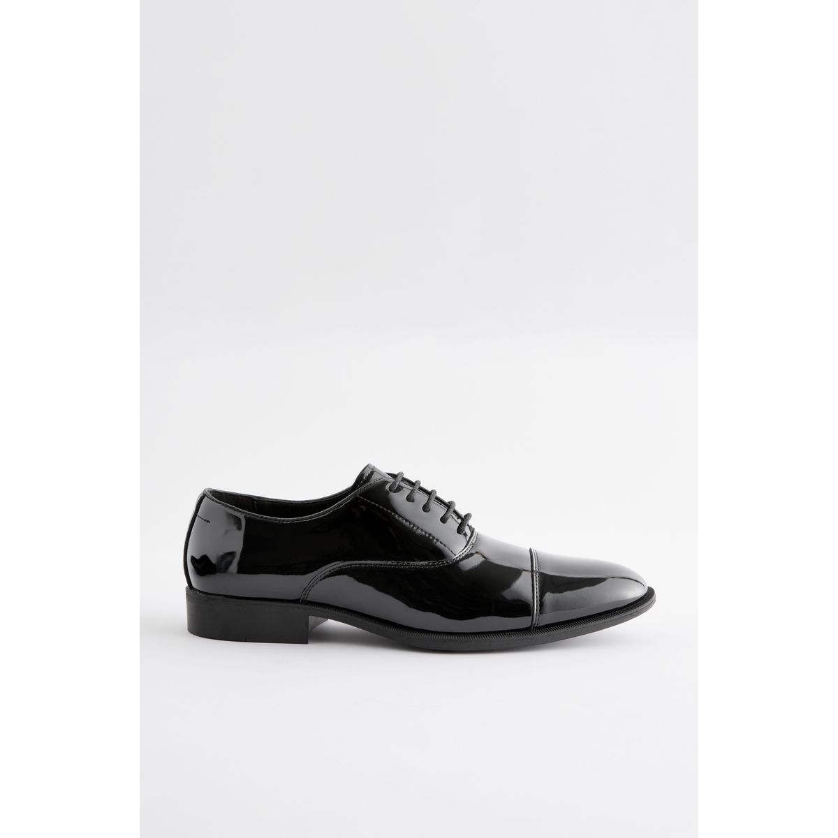 Chaussures oxford vernies à bout rapporté noir, NEXT