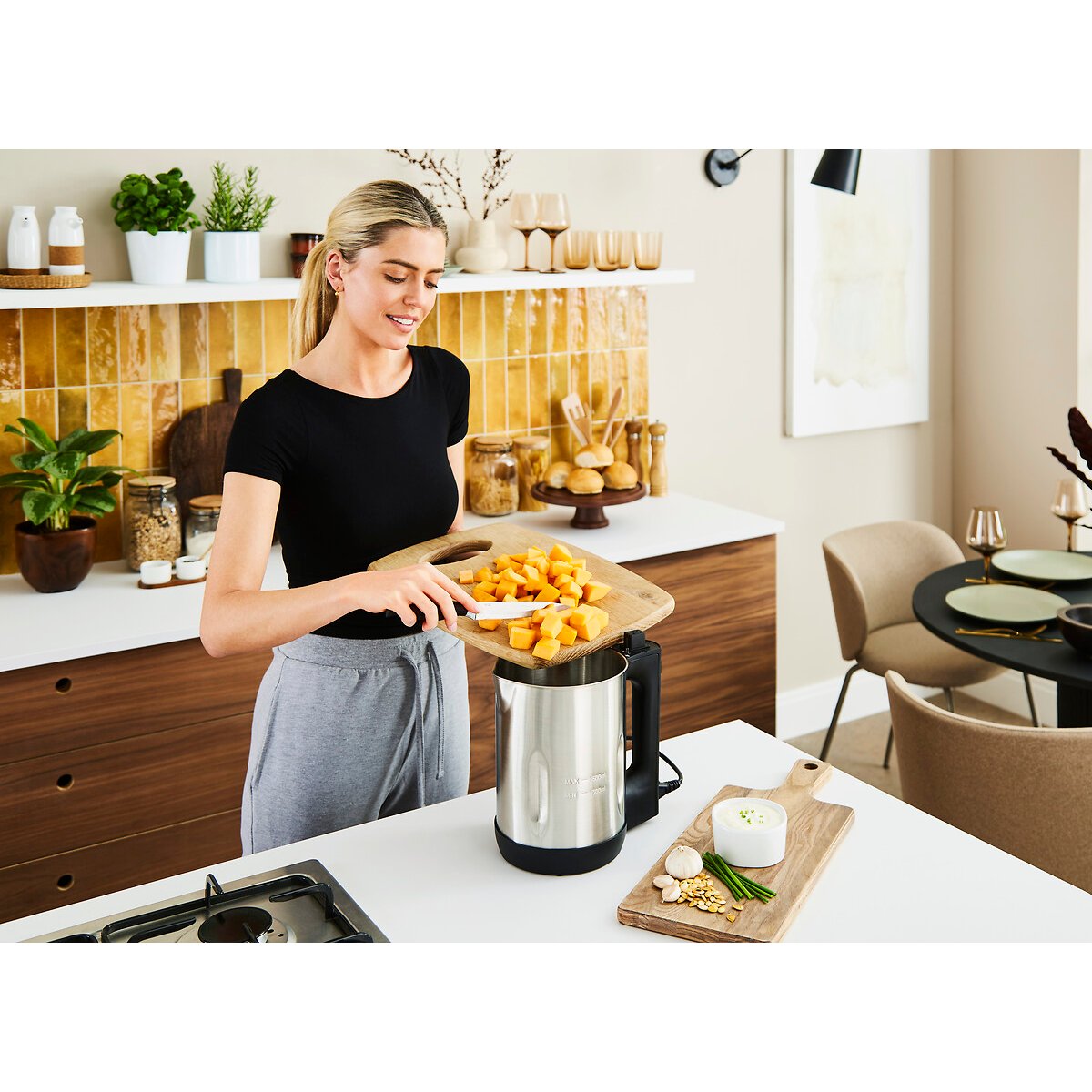 1.6L Saute & Soup Maker - 501014 black/red, MORPHY RICHARDS