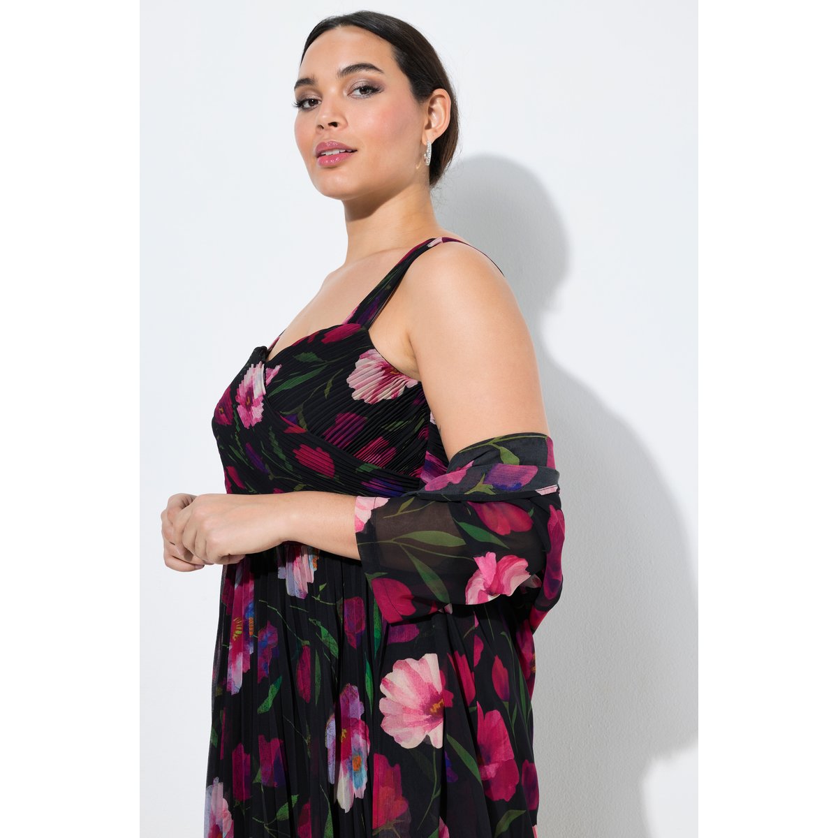 Veste en mousseline à fleurs, coupe ouverte noir, ULLA POPKEN