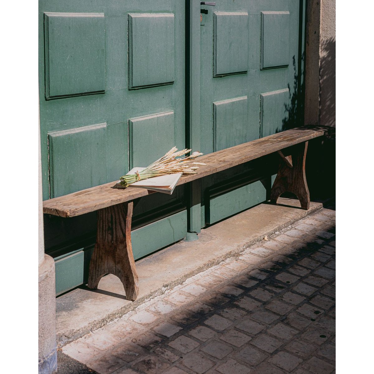 Grand banc de ferme Antoine N°506 - Bon état bois clair, DEBONGOUT