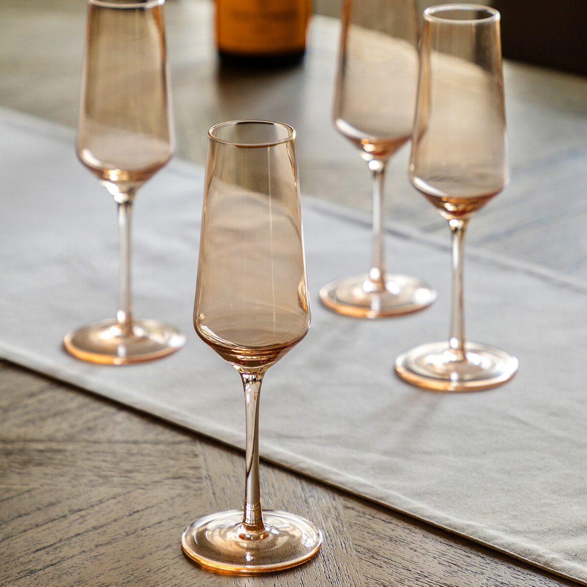 Set of 4 Eden Champagne Flutes in Amber yellow, ÉDITÉ