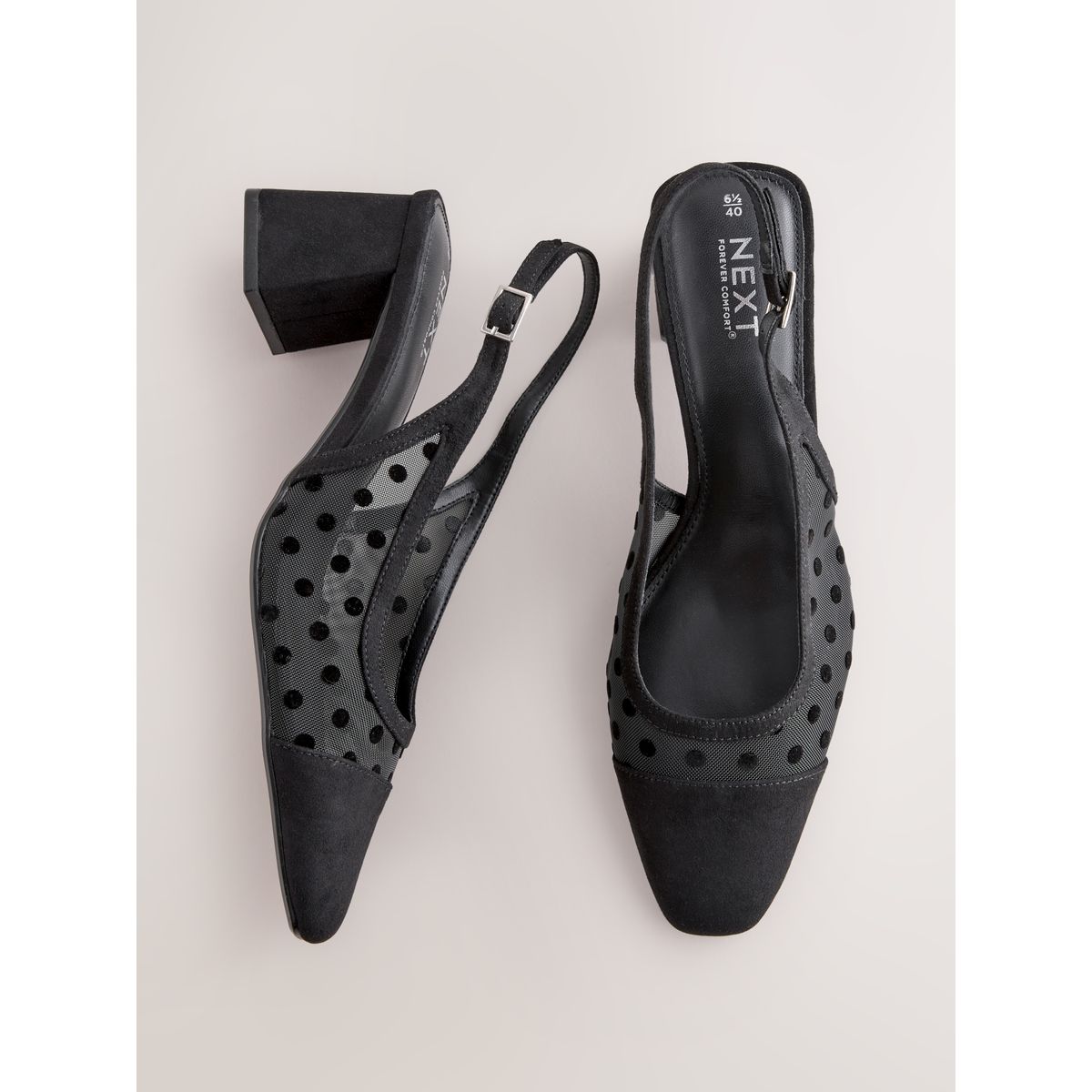 Chaussures à bride arrière et bout carré polkadot noir, NEXT