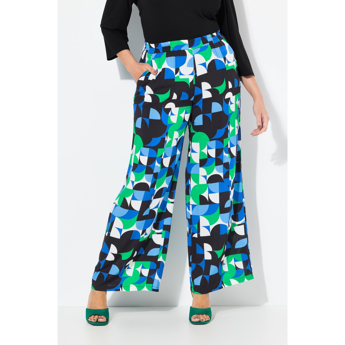 Pantalon dans un imprimé graphique vert naturel, ULLA POPKEN