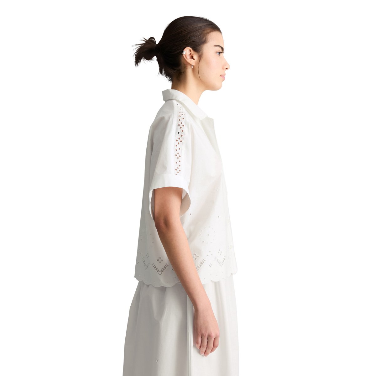 Chemisier en dentelle à manches courtes relaxed avec Broderie Anglaise blanc, MARC O’POLO DENIM