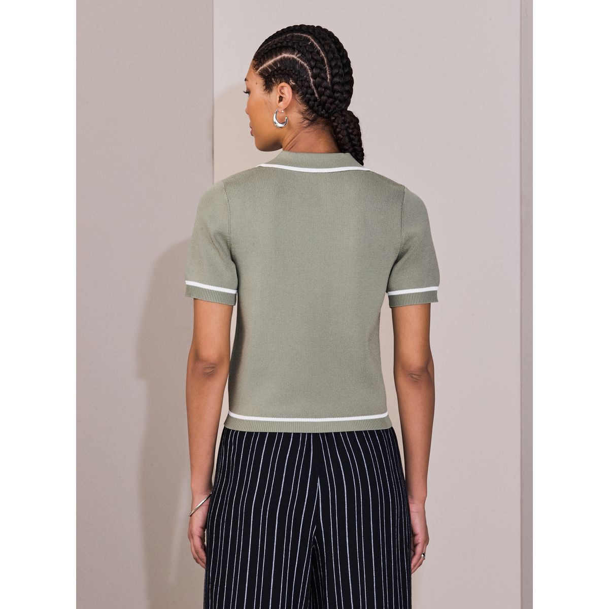 Polo en maille à col zippé pointes vert sauge, NEXT