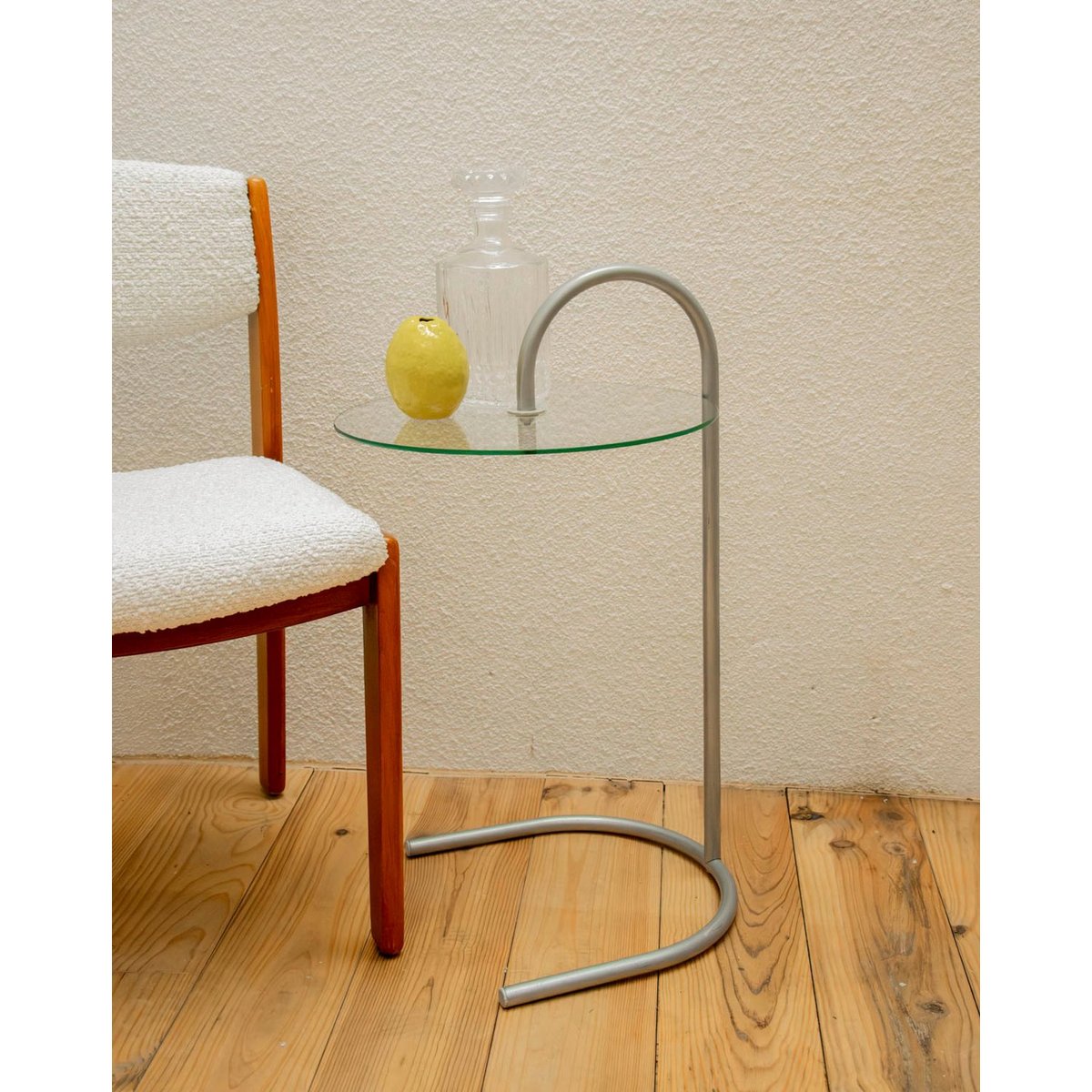 Table d'appoint aux lignes courbes Hanna N°1611 - Bon état transparent, DEBONGOUT