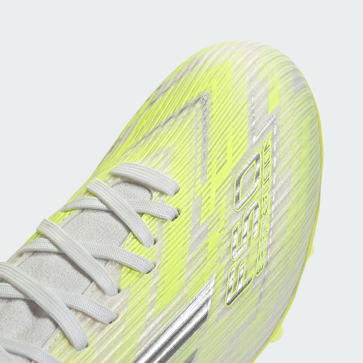 Chaussures De Football Femmes F50 Sparkfusion League Mid Cut Terrain Souple / Terrain Synthétique cloud white / iron metallic / hi-res yellow, adidas Performance
