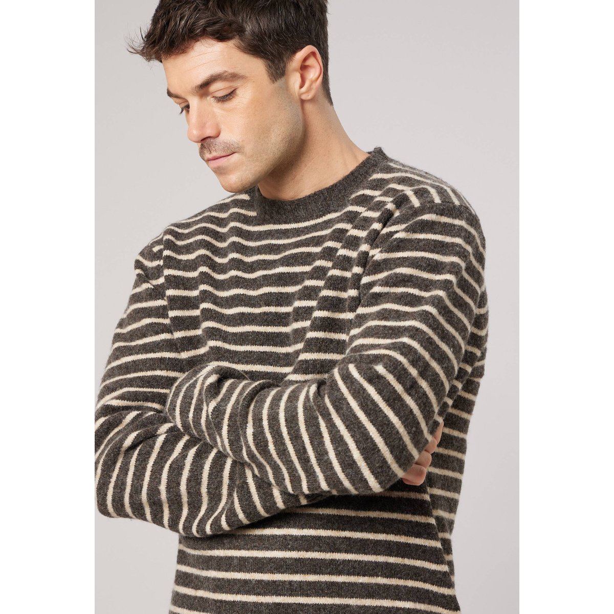 Pull confort homme en maille rayé jacquard RISCOS brown, DEELUXE