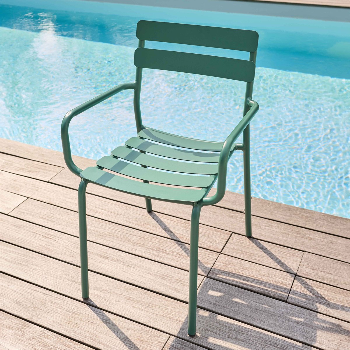 Chaise de terrasse avec accoudoirs en aluminium, ALMADA vert foncé, OVIALA