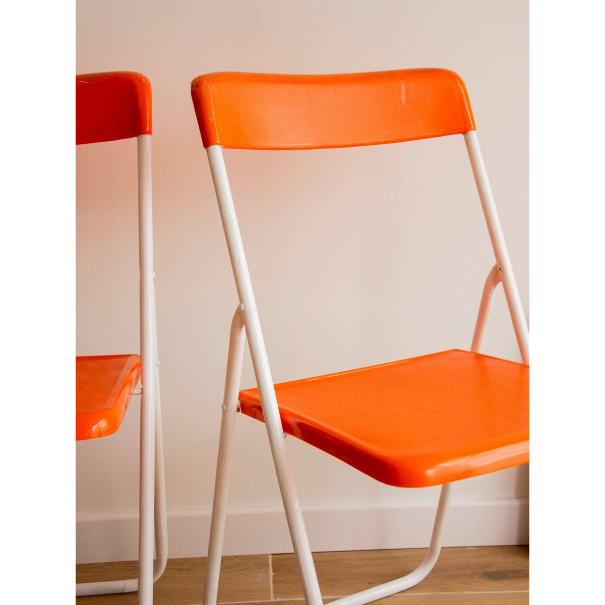 Paire de chaises pliables au style rétro Alma N°1867 - Bon état orange, DEBONGOUT