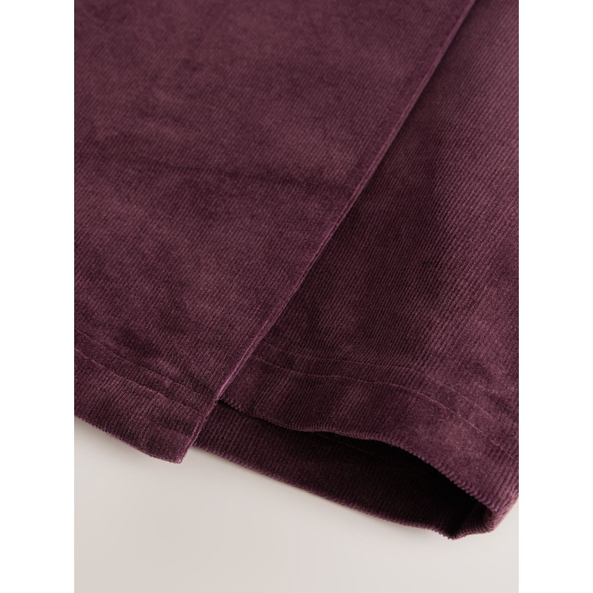 Jupe portefeuille courte en velours côtelé prune, NEXT