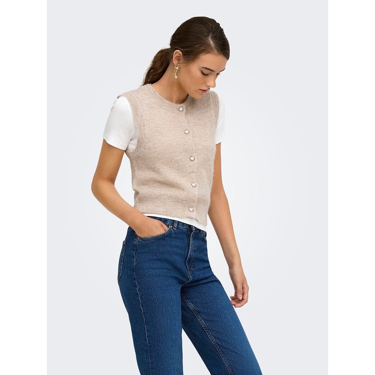 Cardigan sem mangas com botões em forma de coração creme, ONLY