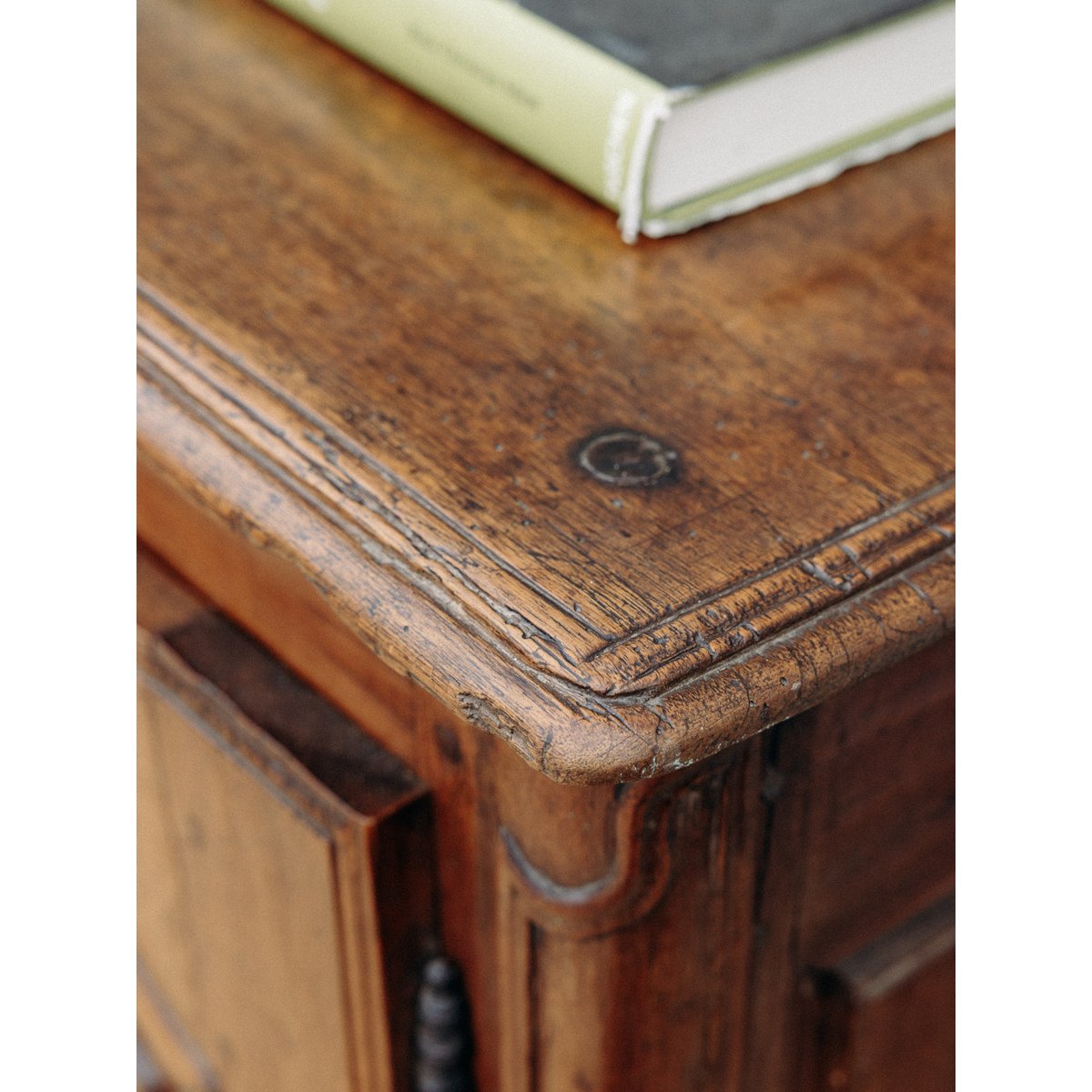 Buffet en bois Gilbert N°388 - Bon état bois, DEBONGOUT