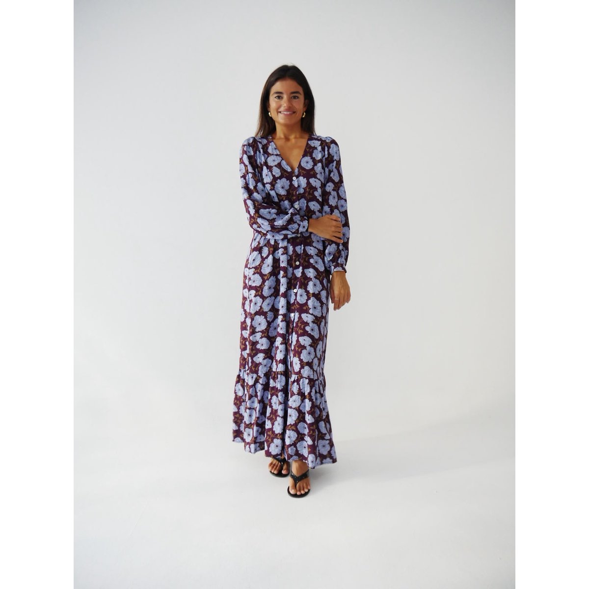 Robe longue fleurie boutonnée MICAELA bleu ciel / violet, MINDTRAVELER