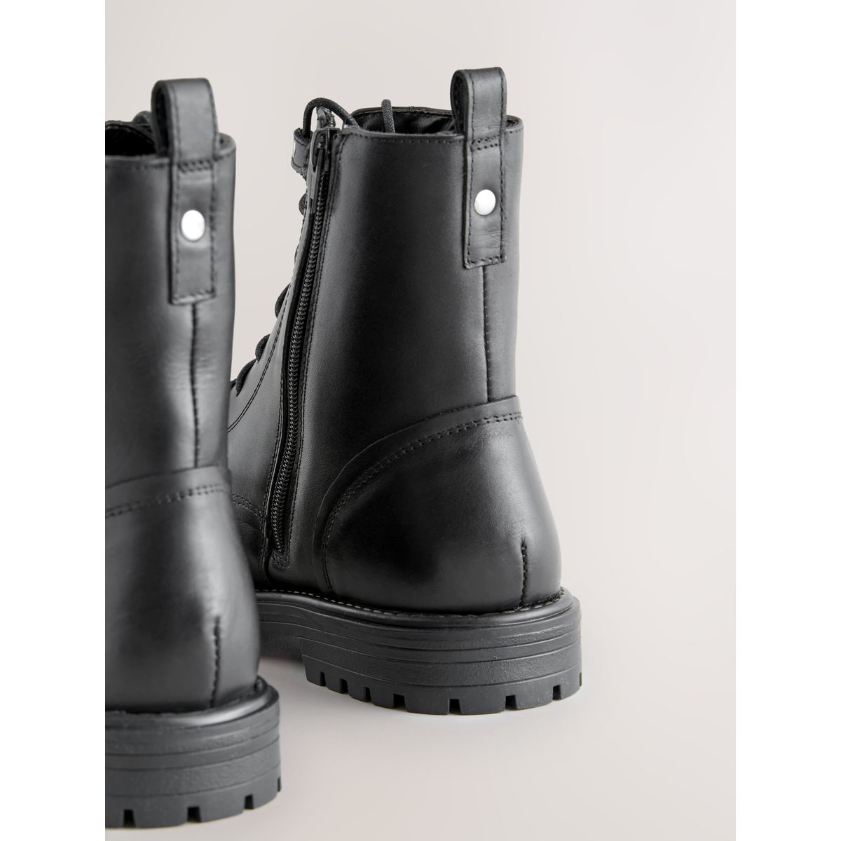 Bottines à lacets et bout carré noir, NEXT