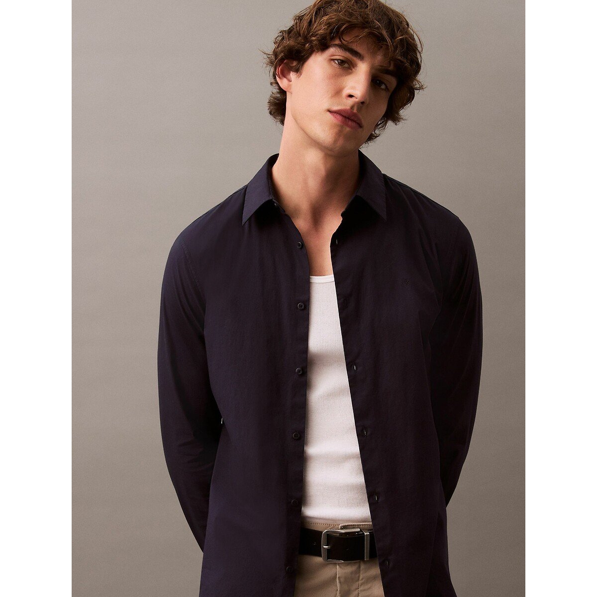 Camisa de mangas compridas de corte justo marinho, CALVIN KLEIN