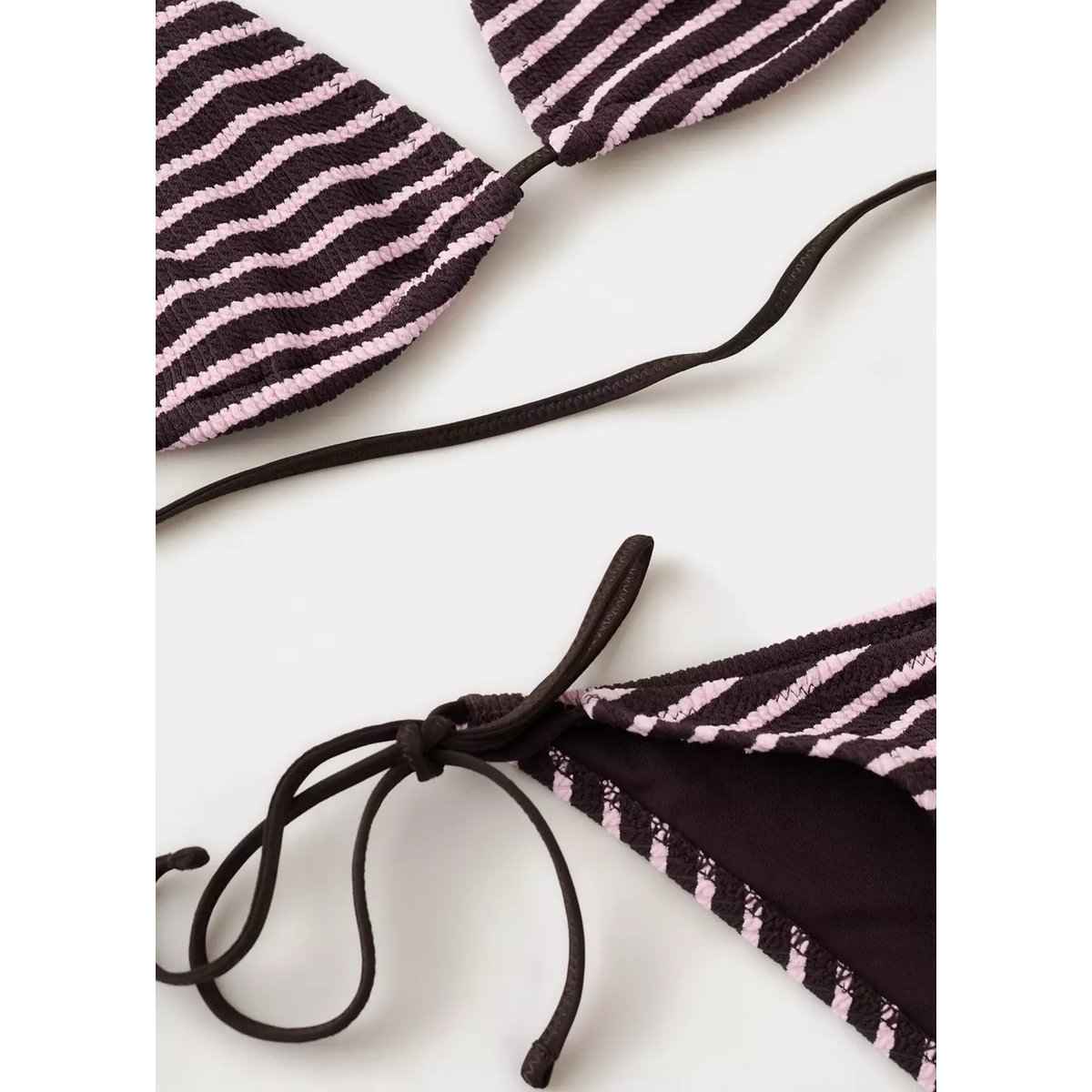 Culotte bikini cheeky côtelée à rayures chocolat, MANGO