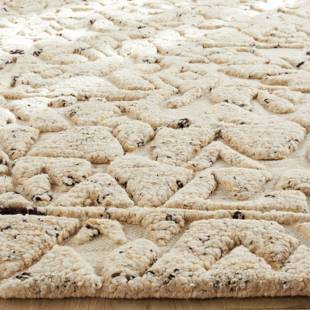 Tapis noué main, en pure laine reliefée, Agnix ecru chiné, AM.PM