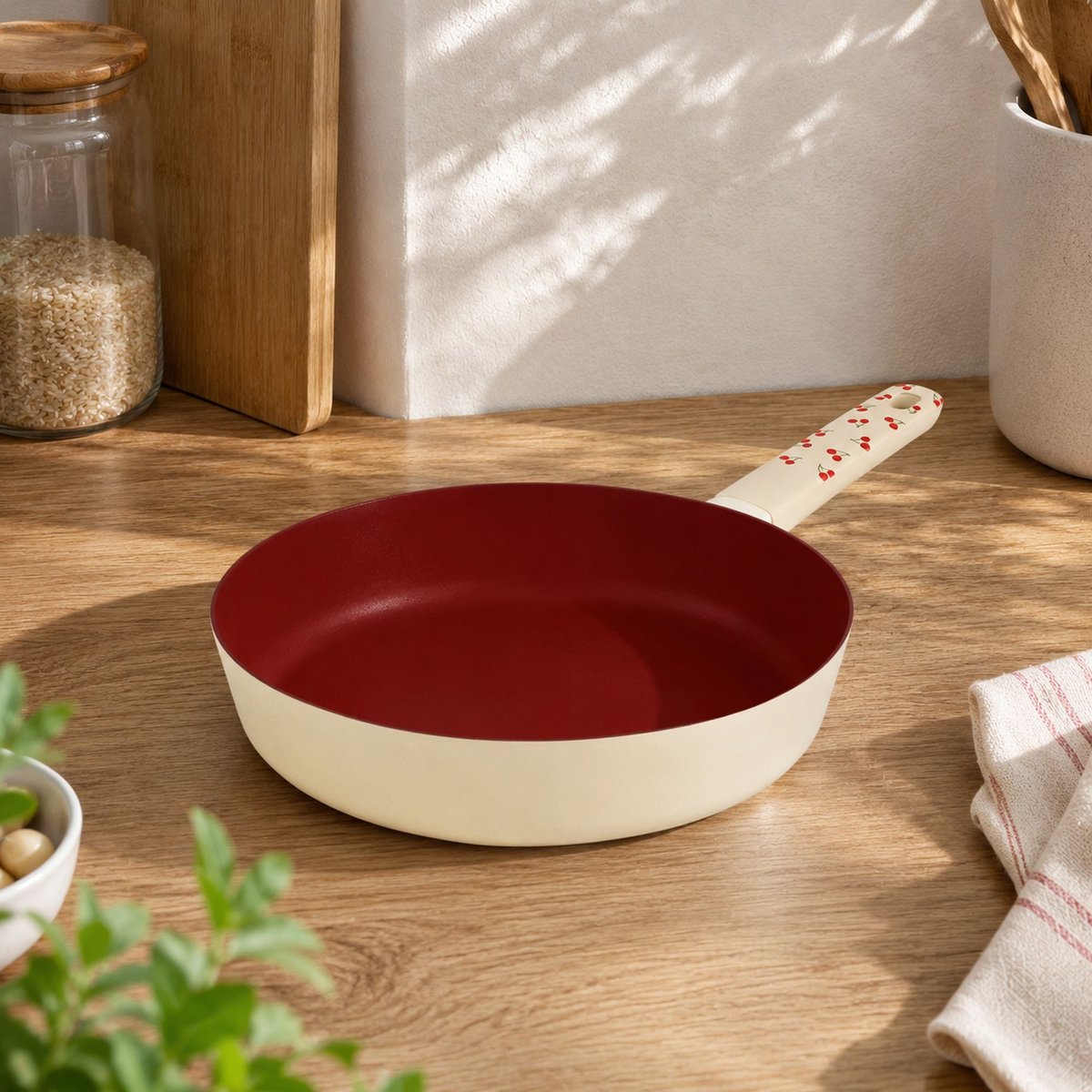 Poêle 20cm en aluminium, CERISE beige-rouge, MENASTYL