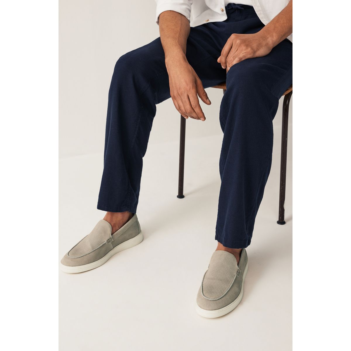 Mocassins décontractés à enfiler grège foncé, NEXT