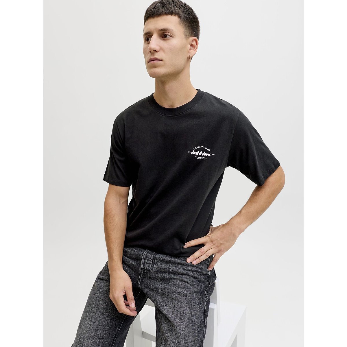 Chest Logo Short Sleeve T-Shirt black, JACK & JONES