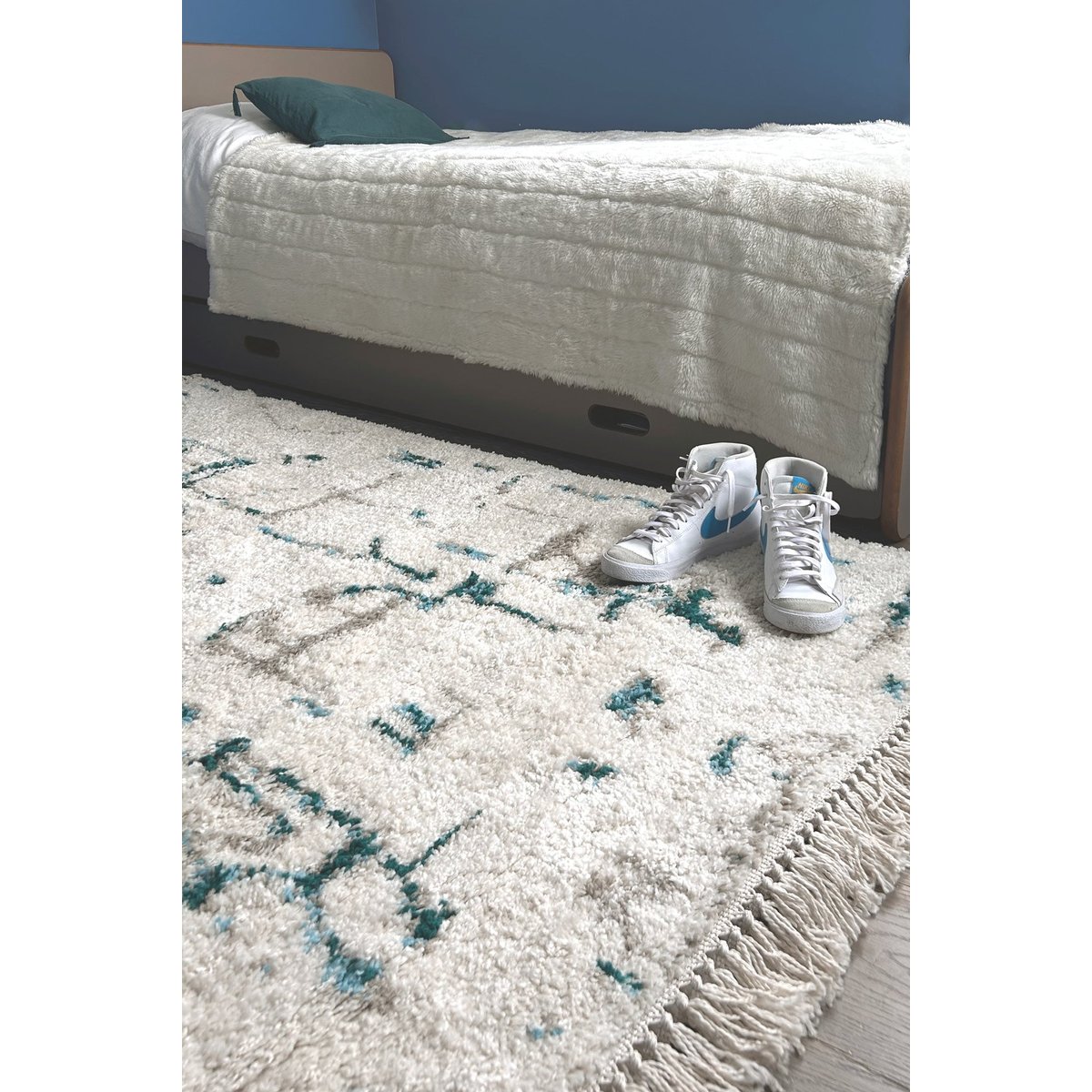 Tapis design avec franges VOLUBILIS bleu naturel, AFK LIVING