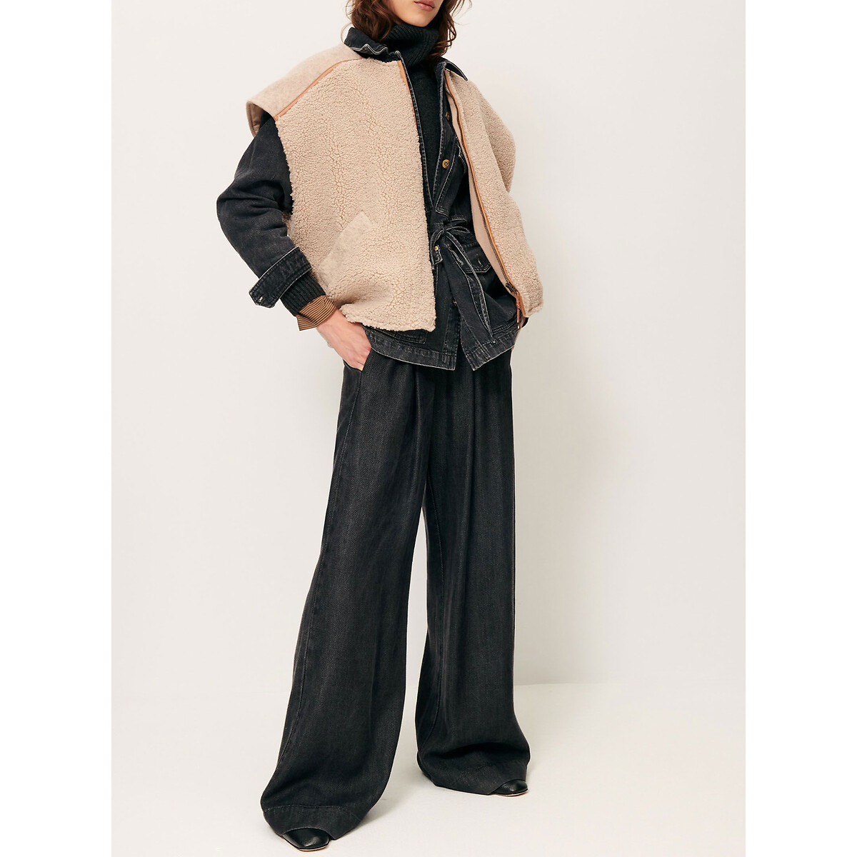 Mounty Sleeveless Sherpa Jacket beige, SESSUN