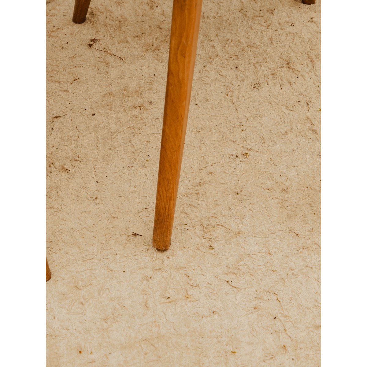 Lot de 4 chaises en bois et tissu bleu Alma N°2124 - Bon état bois foncé, DEBONGOUT