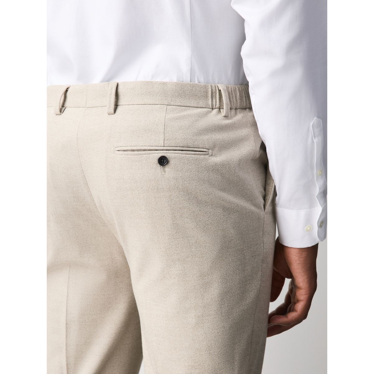 Pantalon de costume près du corps en flanelle écru, NEXT