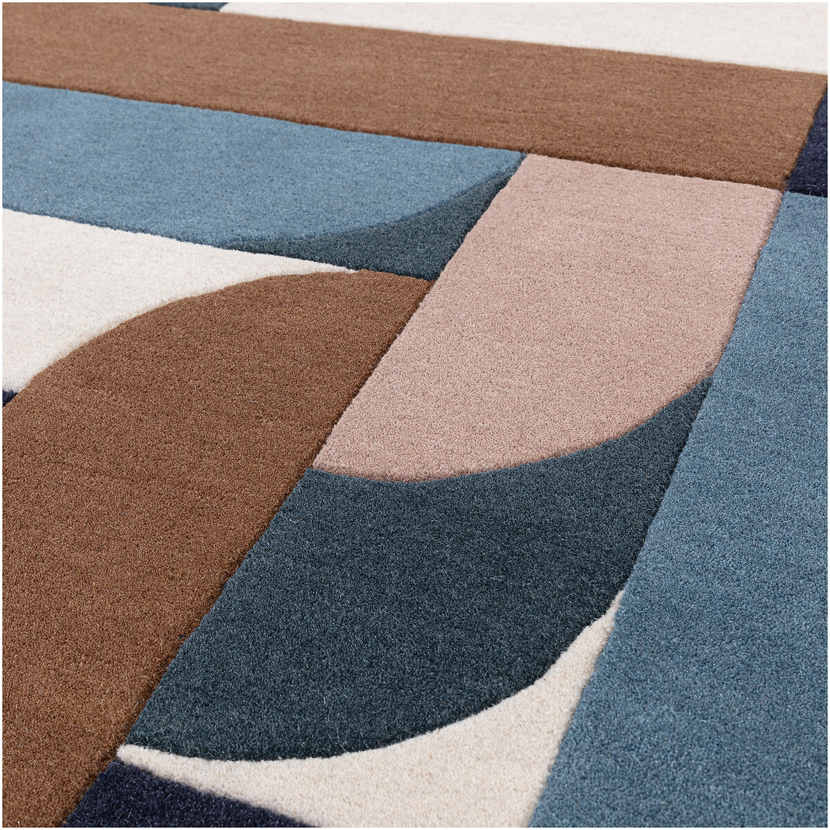 Curved Shapes Patterned Rug teal, ÉDITÉ