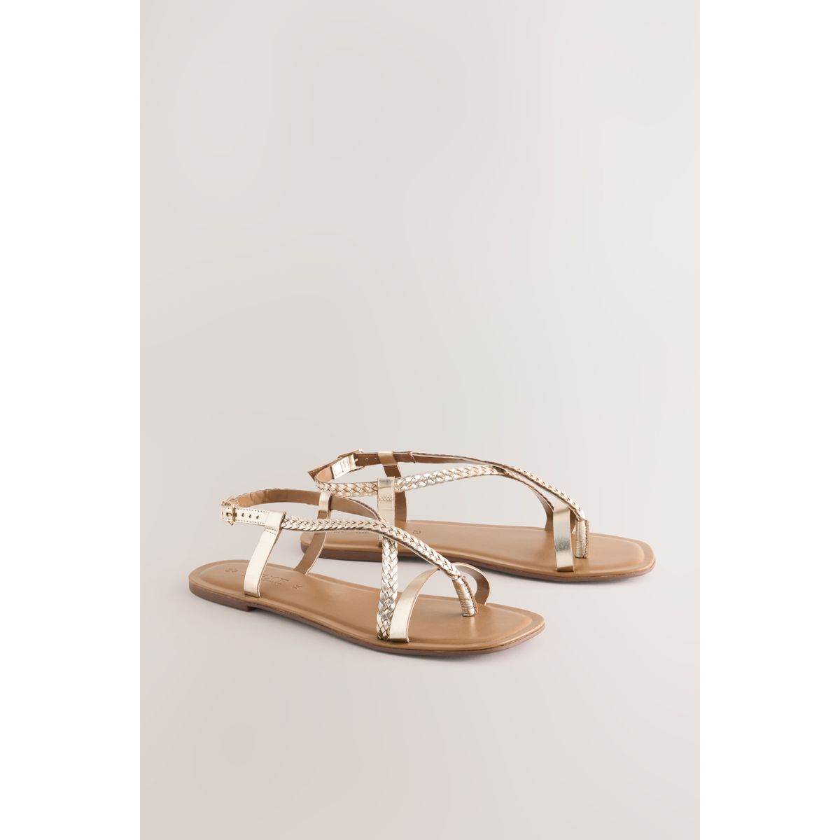 Sandales à entredoigt tressées cuir or rose, NEXT