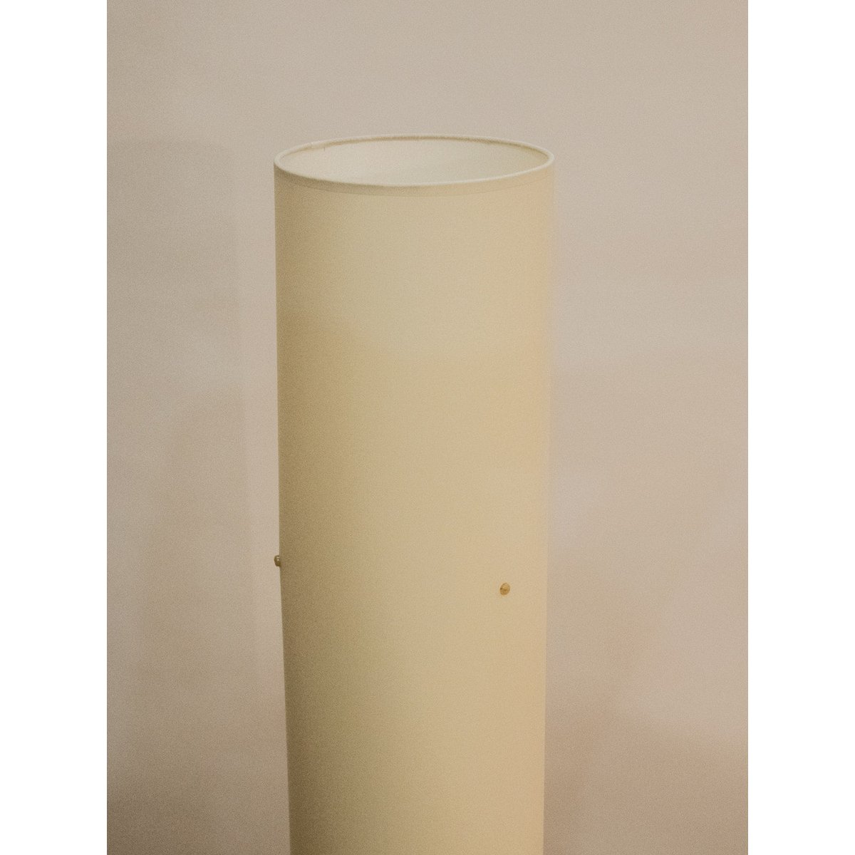 Lampadaire fin en rotin Julien N°149 - Bon état blanc, DEBONGOUT