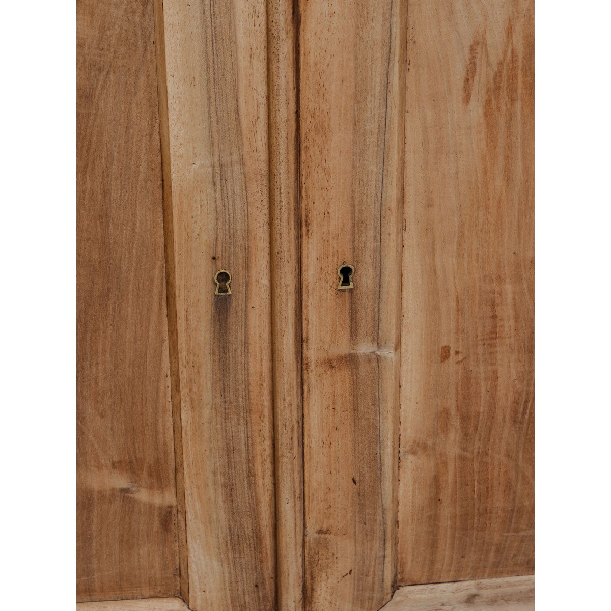 Buffet Louis-Philippe en bois Gilbert N°1574 - Bon état bois clair, DEBONGOUT