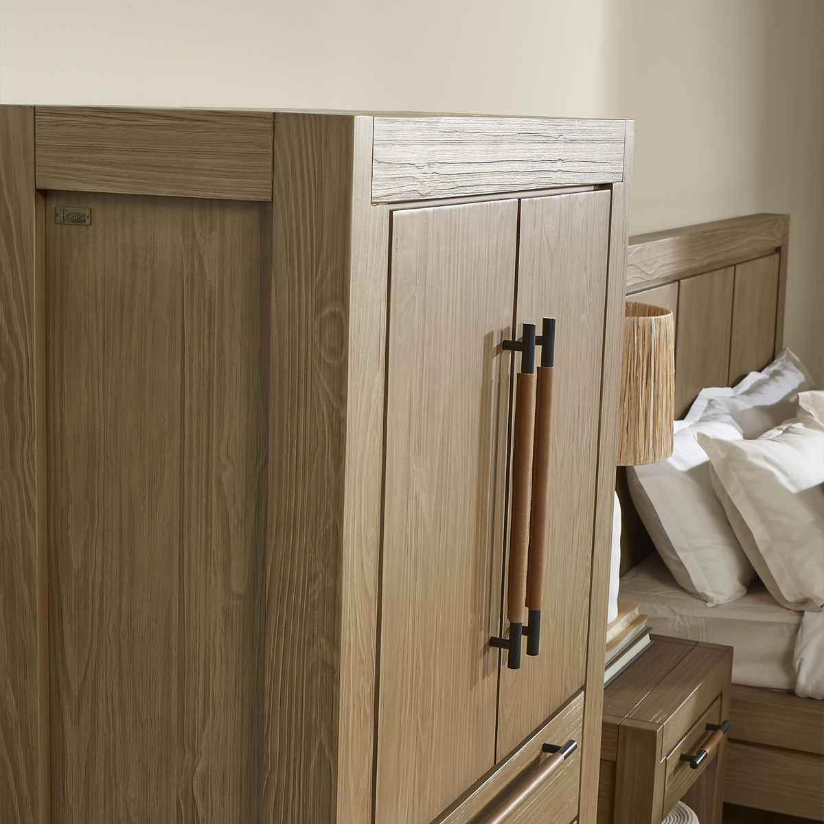 Armoire style contemporain, 2 portes, 3 étagères et 3 tiroirs MEGÈVE marron, ROBIN DES BOIS