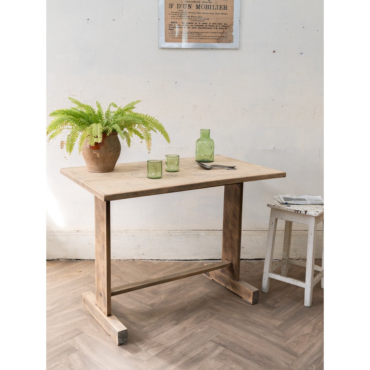 Table à manger en bois Denise N°1194 - Bon état bois clair, DEBONGOUT